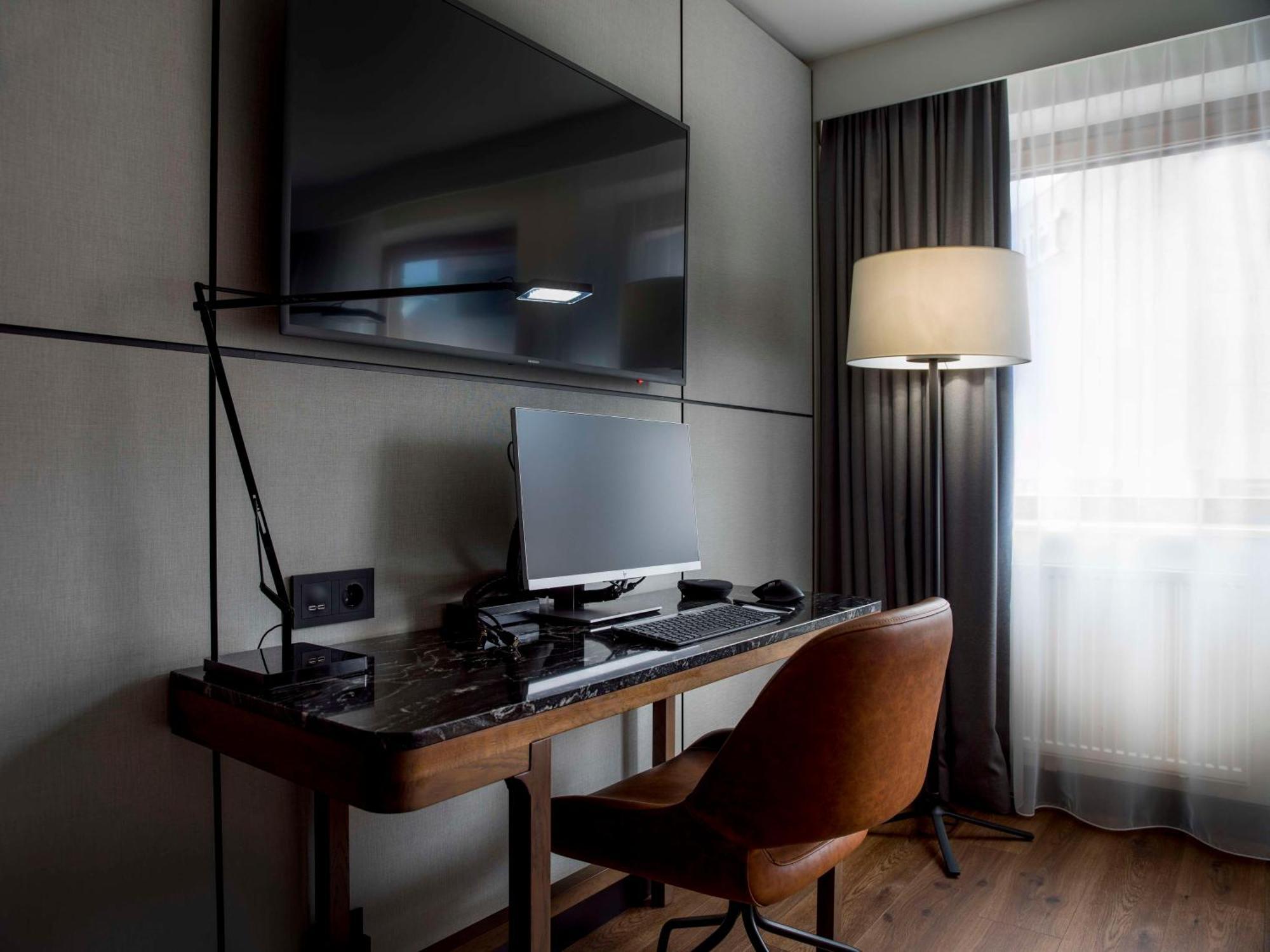Radisson Blu Royal Viking Hotel, Stoccolma Esterno foto The interior of a room at the hotel